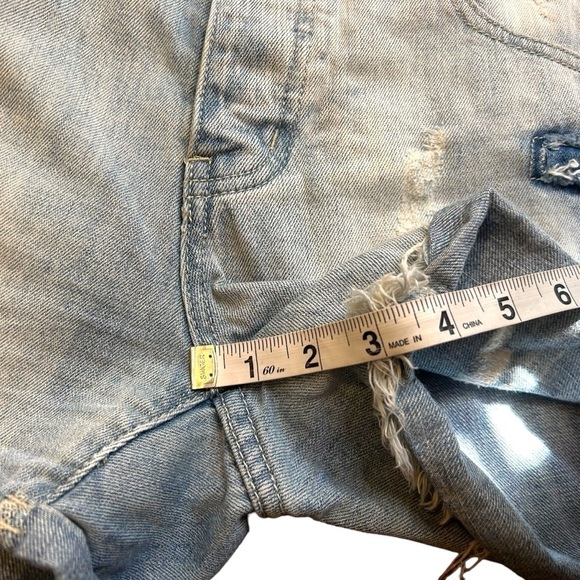 One Teaspoon Chargers Women's Jean Shorts - Picture 12 of 12